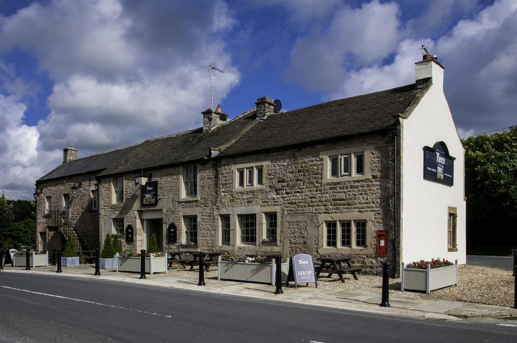 The Fleece Inn Shireshead Екстериор снимка